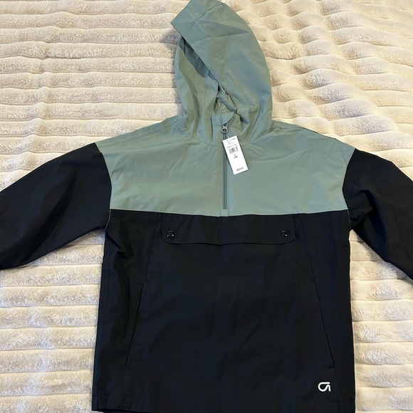 Boys gap wind breakers. - Picture 2 of 4
